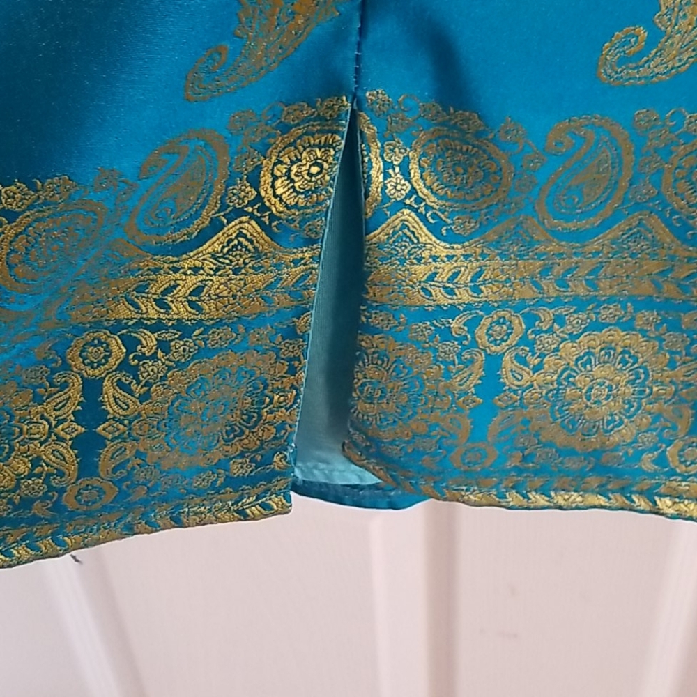 Dress - Picture 3 of 3